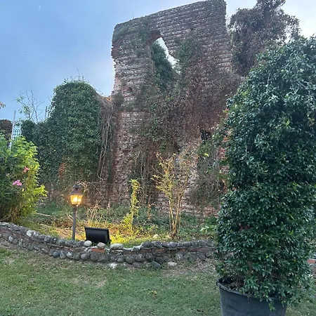 Castello Il Petalo Inn Truccazzano